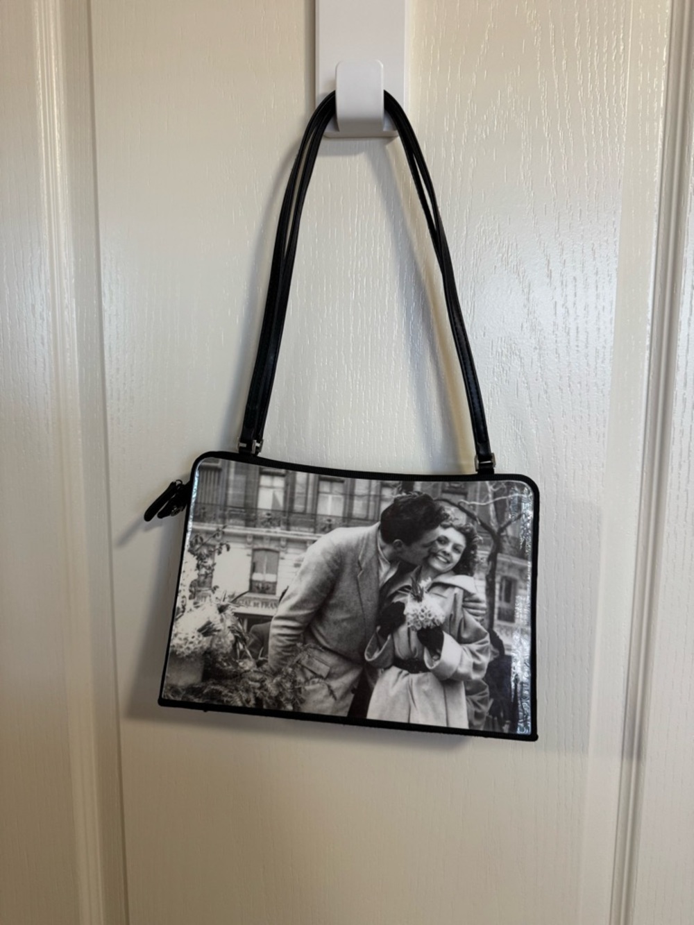 Black Photo-Print Shoulder Bag - Classic Romantic Design - Picture 2 of 7